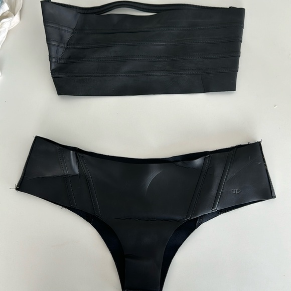 MIKOH NEOPRENE BANDEAU TOP AND HIPSTER BOTTOMS BLACK XS - sold as set! - Picture 3 of 8
